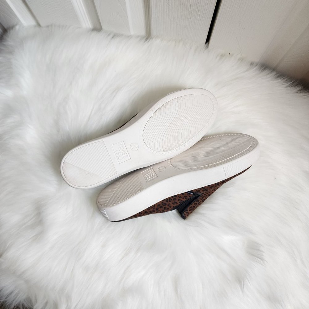 Time and  Tru Leopard Fur lined Mules - Picture 2 of 6